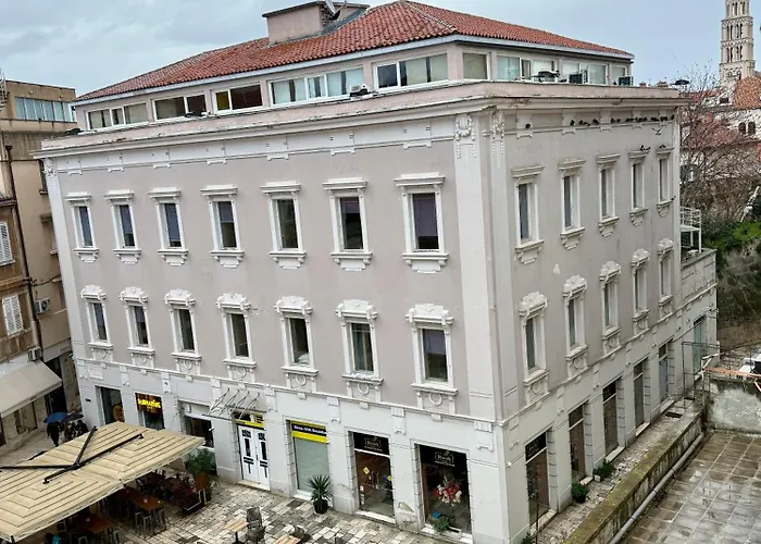 Luxury Skyfall ゲストハウス