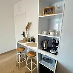 게스트하우스 Luxury Skyfall 4*