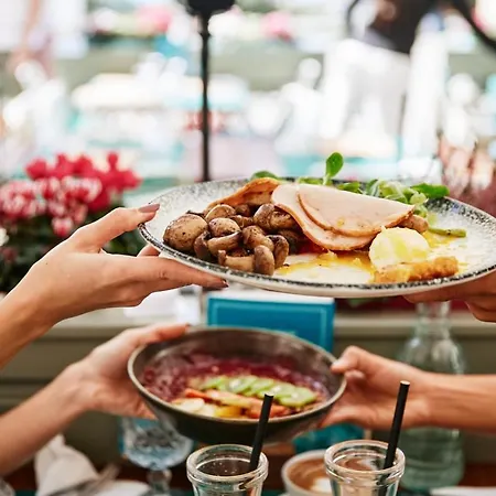 Гостевой дом Luxury Skyfall 4*