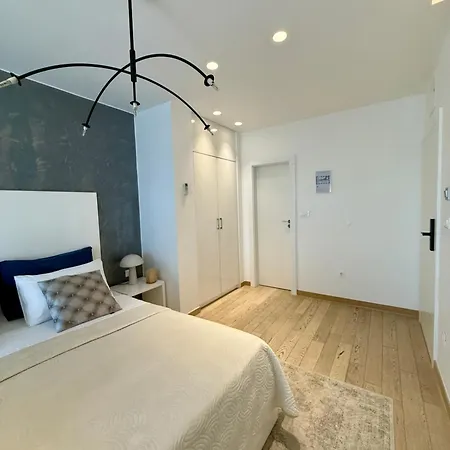 Luxury Skyfall 4*