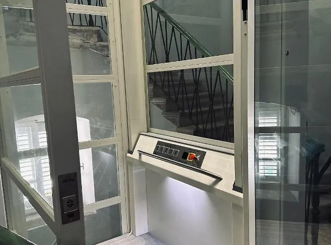 Luxury Skyfall Maison d'hôtes