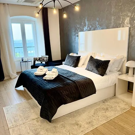 Konukevi Luxury Skyfall