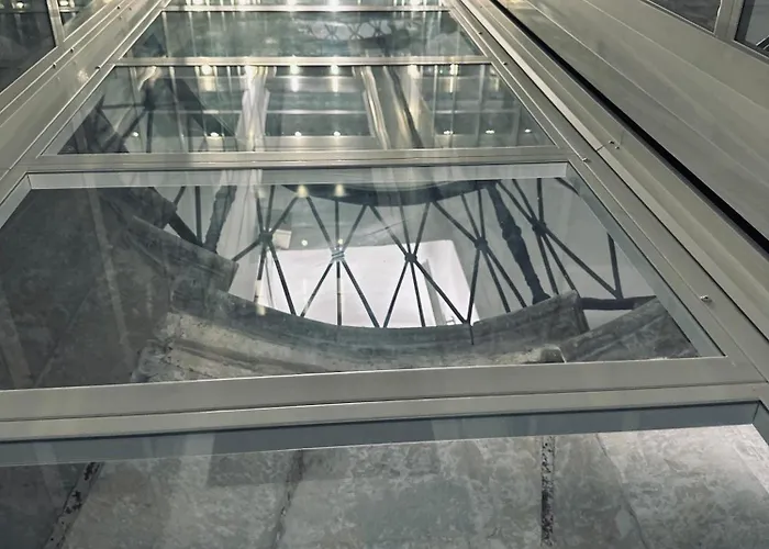 Πανσιόν Luxury Skyfall Σπλιτ